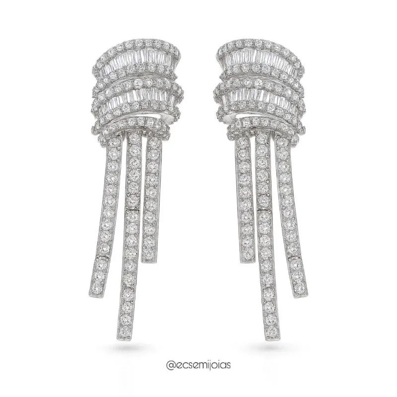 Brinco luxo com laço e franja 100% cravejado - banhado a ródio branco