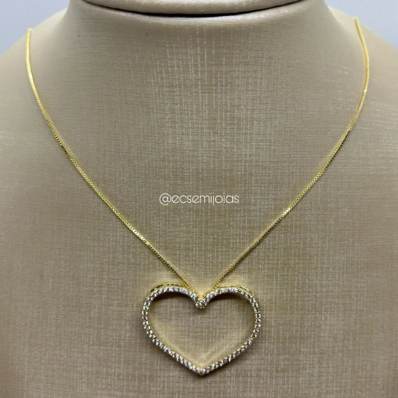 Colar com coração vazado cravejado - 45cm - banhado a ouro 18k