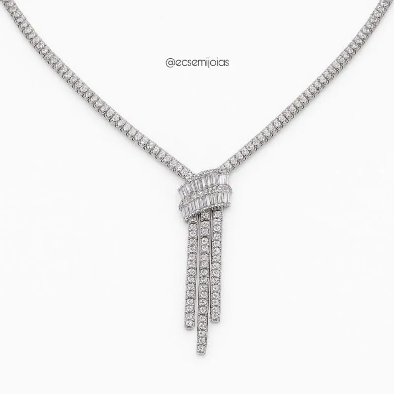 Colar luxo com laço e franja 100% cravejado - banhado a ródio branco