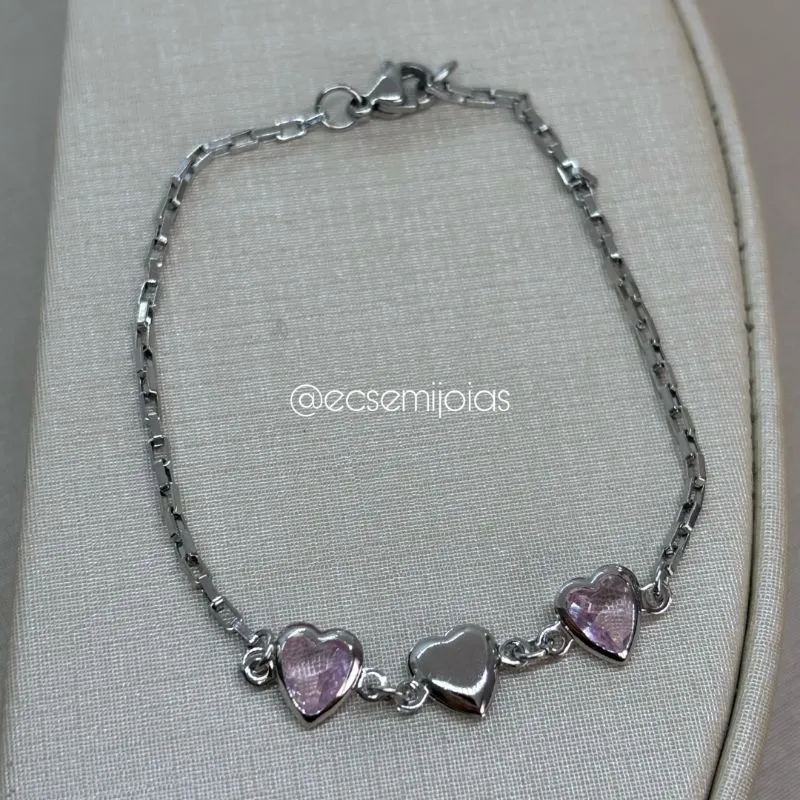 Pulseira cartier fina com 2 corações de zircônia e 1 liso - 17,5cm - aço inoxidável