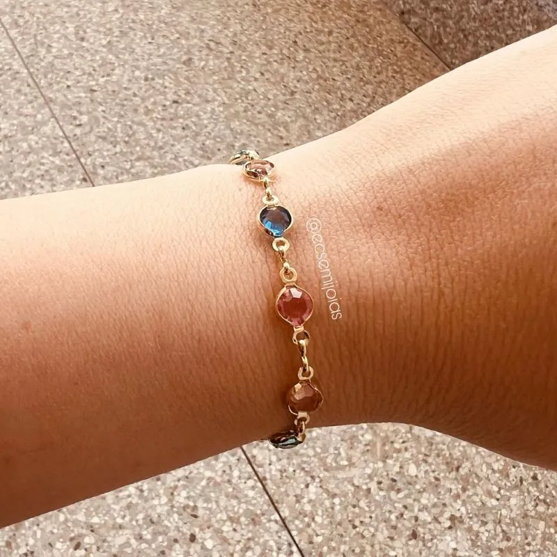 Pulseira com cristais 7mm coloridos - 15,5cm + extensor - banhado a ouro 18k