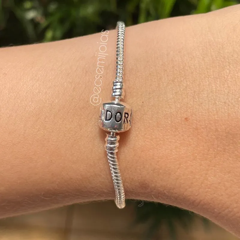 Pulseira para berloques com fecho redondo escrito - banhado a prata 925