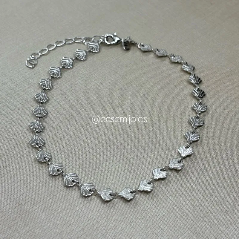 Tornozeleira de conchas lisas - 23cm + extensor - banhado a ródio branco