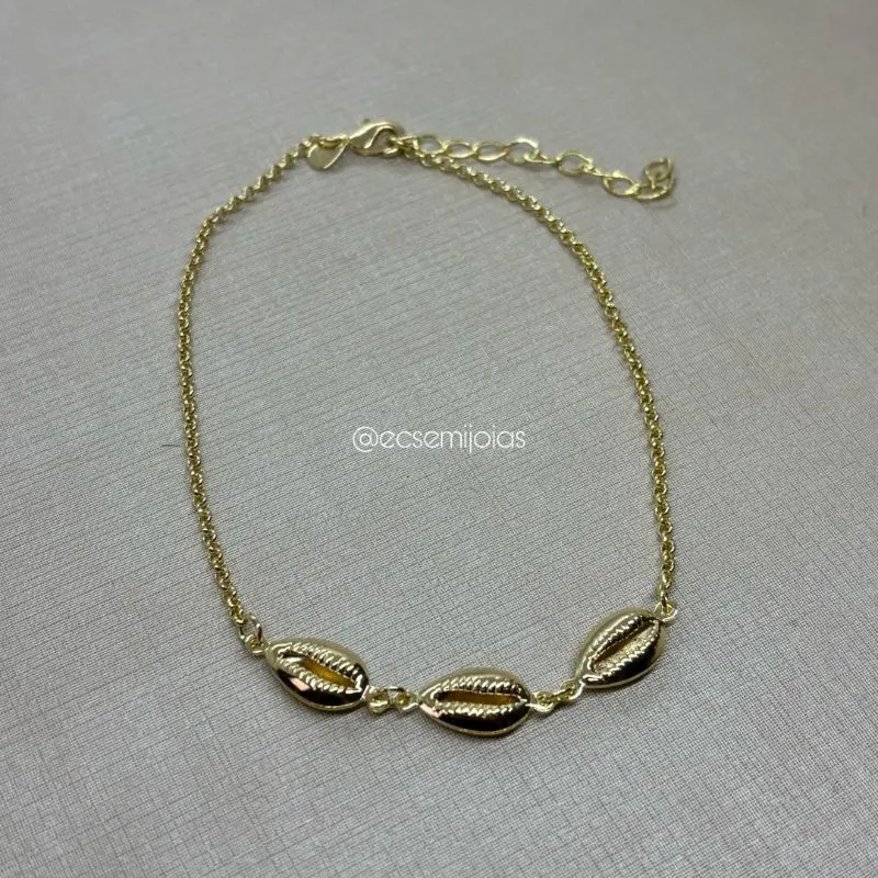 Tornozeleira elo português fininho com 3 conchas lisas - 23cm + extensor - banhado a ouro 18k