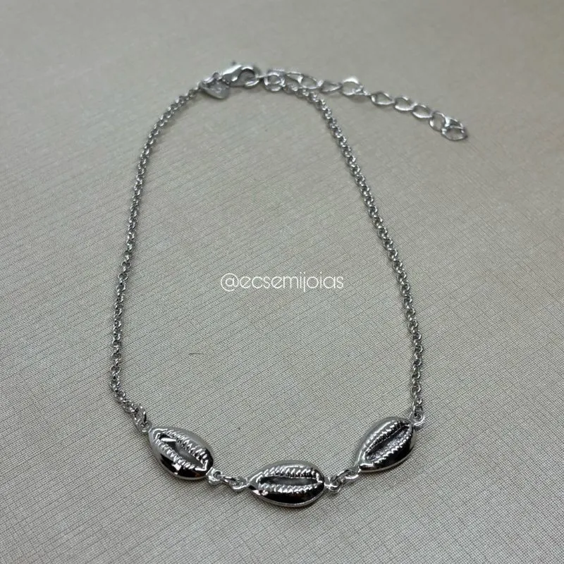 Tornozeleira elo português fininho com 3 conchas lisas - 23cm + extensor - banhado a ródio branco