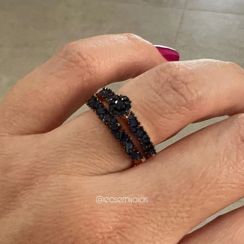 Anel duplo com chuveiro cravejado e aro com baguetes - banhado a ouro 18k