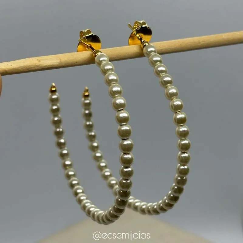 Argola de pérolas - 5,7cm - banhado a ouro 18k