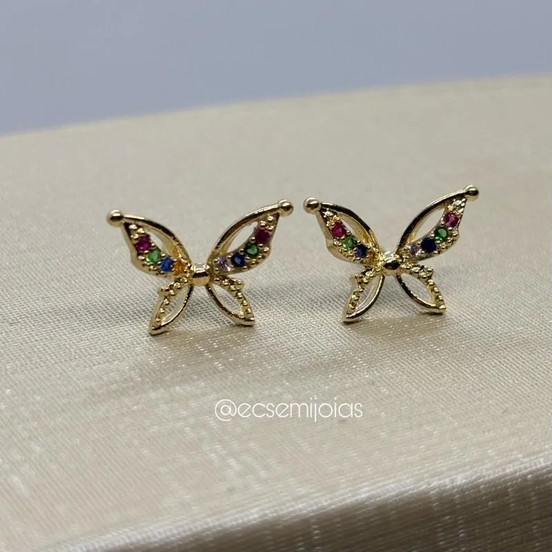 Brinco de borboleta pequena cravejada - banhado a ouro 18k
