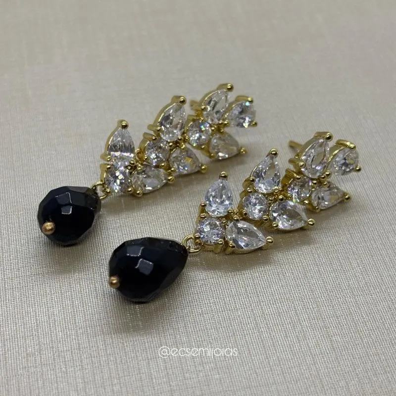 Brinco de folhas de zircônias gotas com pedra gota pendurada - banhado a ouro 18k