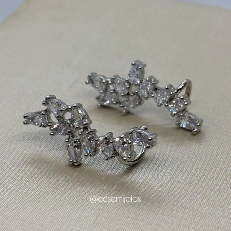 Brinco ear cuff com zircônias gotas maiores - banhado a ródio branco