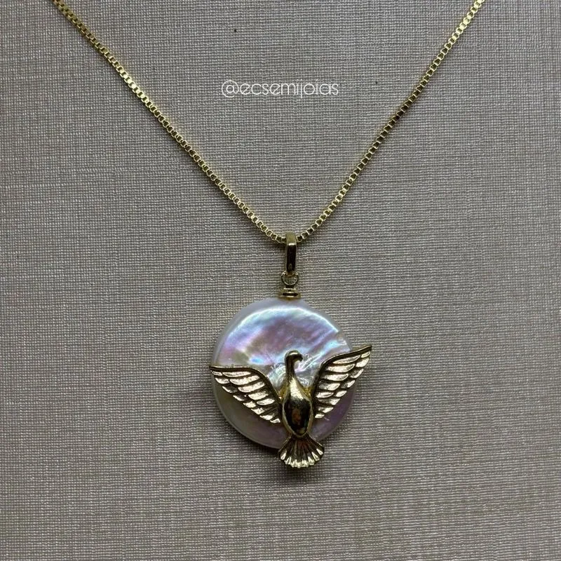 Colar com pingente de madrepérola redonda com pomba - 40cm + extensor - banhado a ouro 18k