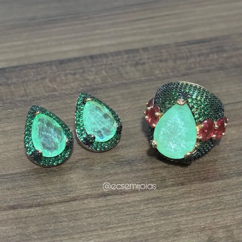 Conjunto de anel e brinco com pedra gota grande no centro cravejado em volta - banhado a ouro 18k