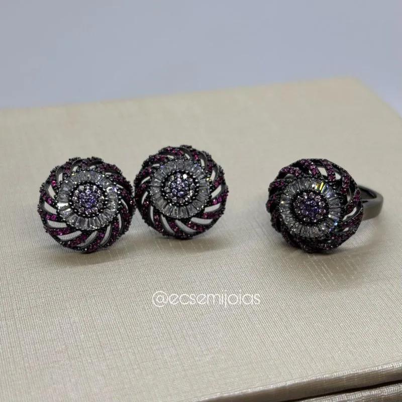 Conjunto de anel e brinco redondo com fileira de baguetes e laterais vazadas cravejadas - banhado a ródio negro