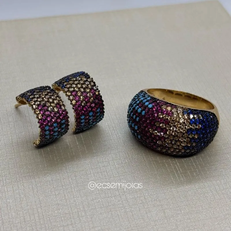 Conjunto de anel oval cravejado e brinco meia argola com 7 fileiras cravejadas - banhado a ouro 18k