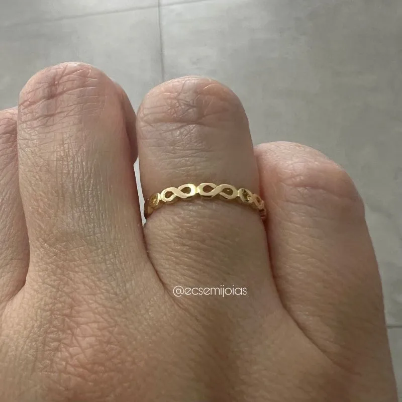 Anel de aro com infinitos lisos vazados pequenos - banhado a ouro 18k