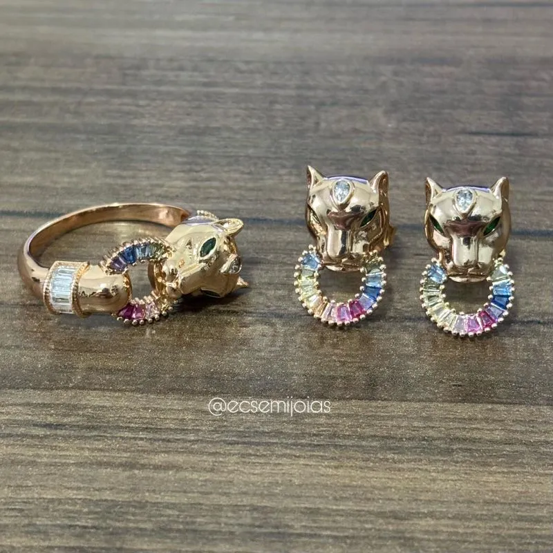 Conjunto de anel e brinco de pantera lisa com aro redondo cravejado com baguetes - banhado a ouro 18k