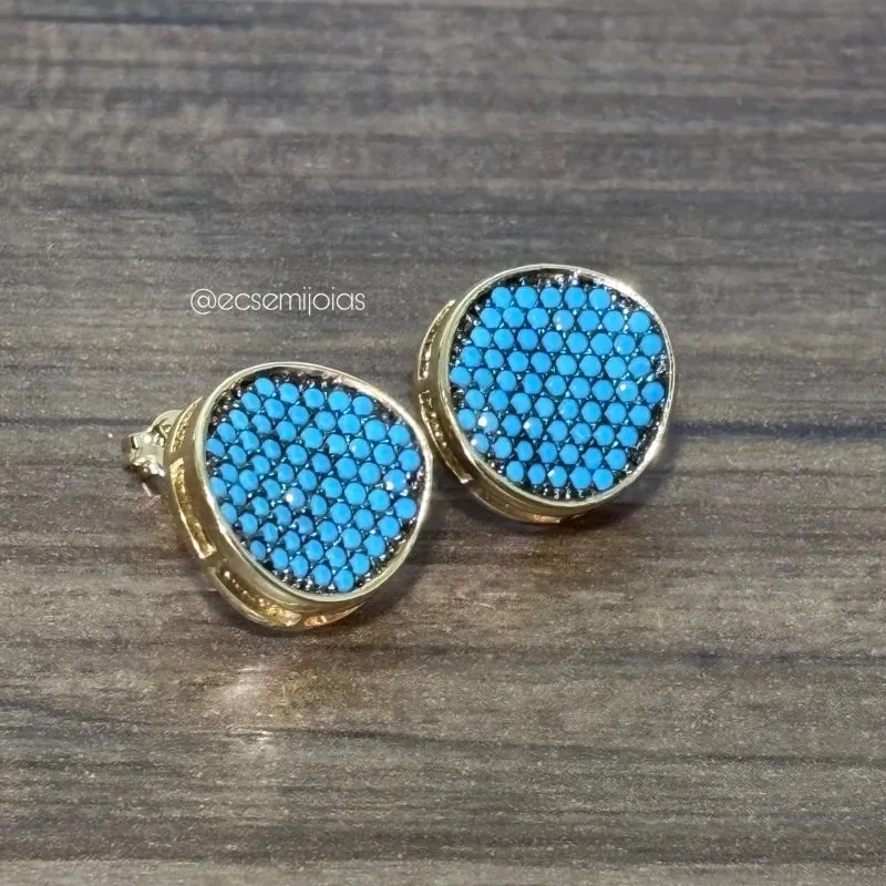 Brinco oval abaulado cravejado - banhado a ouro 18k