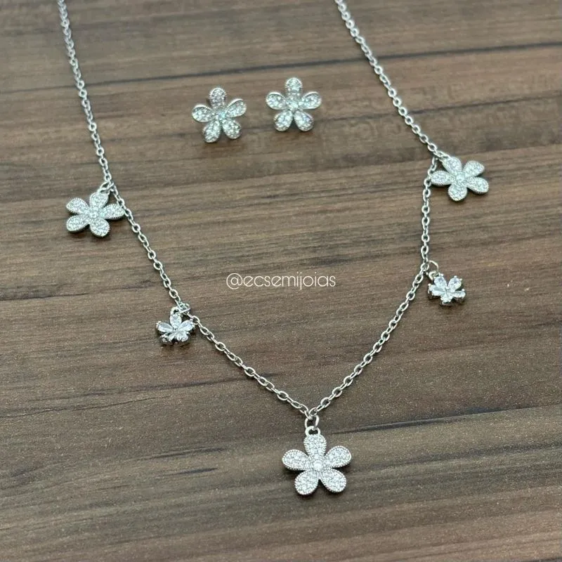 Conjunto de brinco e colar com florezinhas cravejadas - 42cm + extensor - banhado a ródio branco