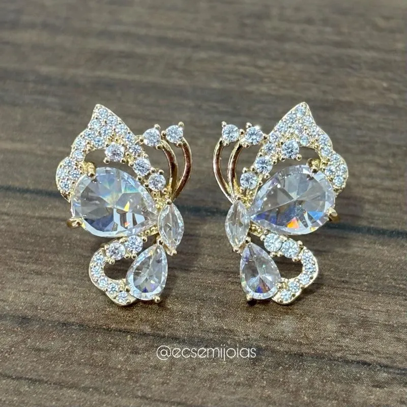 Brinco de borboleta cravejada com asas de zircônias gotas maiores - banhado a ouro 18k