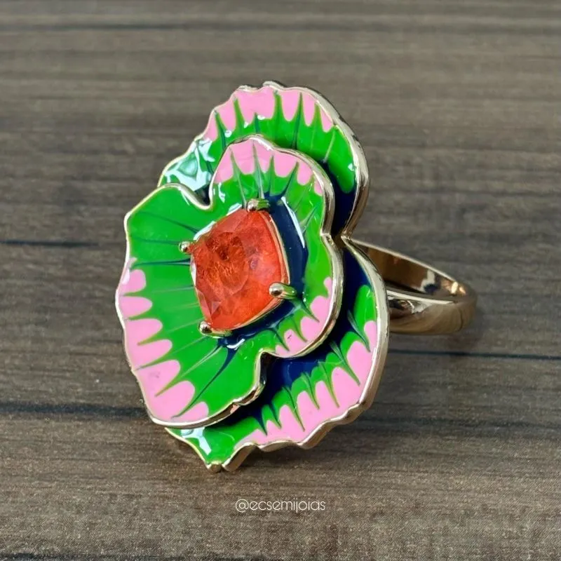 Anel de flor esmaltada com pedra quadrada no centro - banhado a ouro 18k