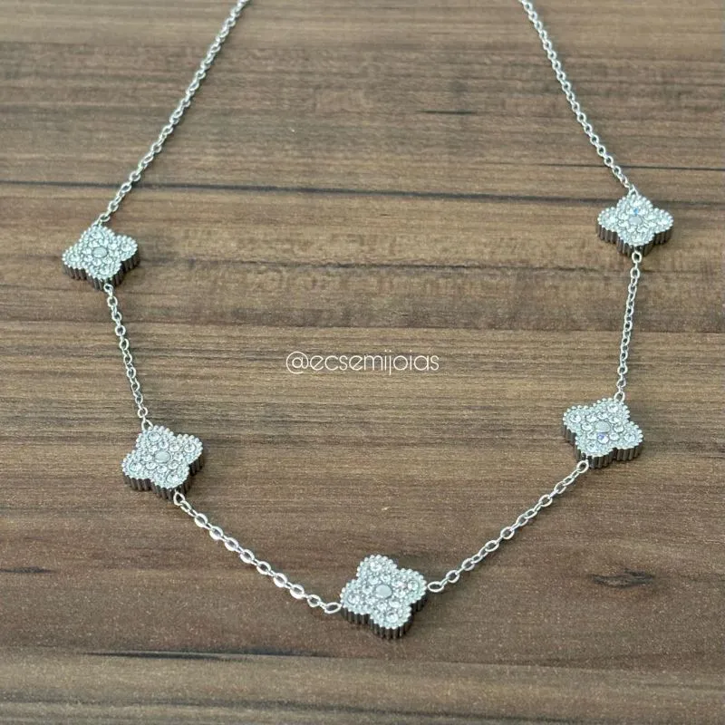 Colar com 5 trevos cravejados em cristais - 45cm + extensor - aço inoxidável